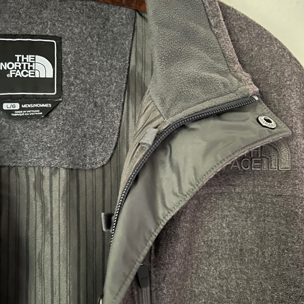 The North Face Wool Gray Vintage Jacket with Striped Lining Zip Up Collared L - Picture 6 of 17